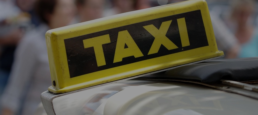 Служба такси «2412» оценила в 50,9 млн рублей ущерб от сделки платформы «НауТакси» с «Яндекс.Такси»